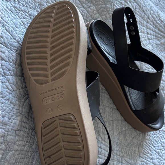 Platform Slingback Sandals in Black and Tan! Crocs!! - Picture 2 of 2